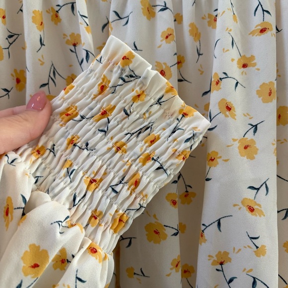 Helen Owen x AQUA Floral Smocked Crop Blouse Yellow White Size S - Picture 5 of 9